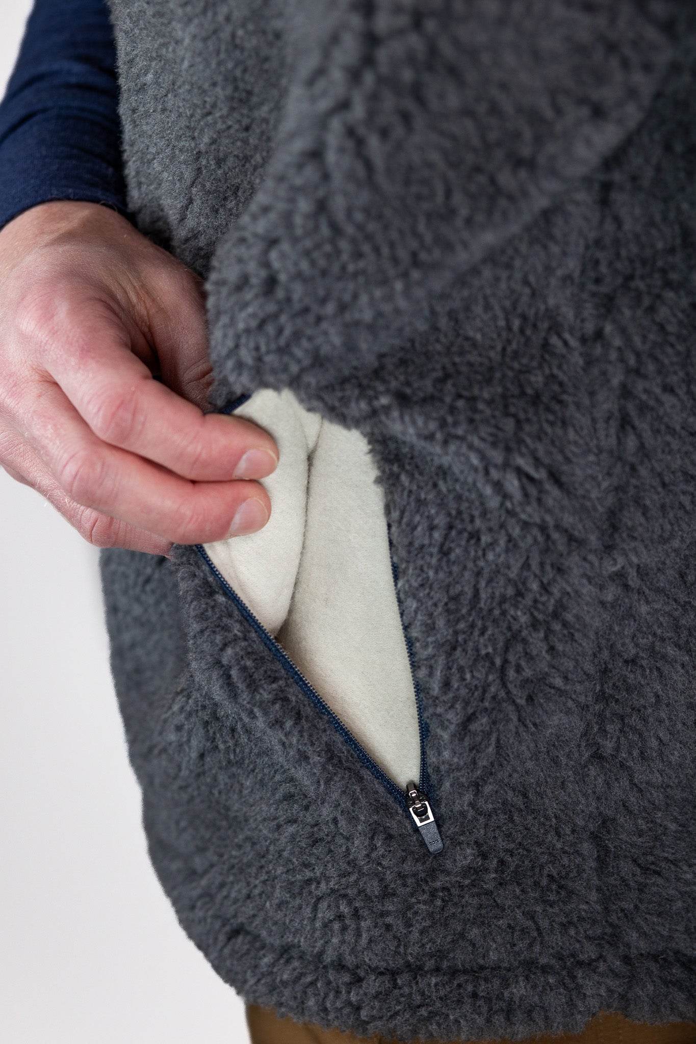 The Merino Wool Lodge Vest - Charcoal