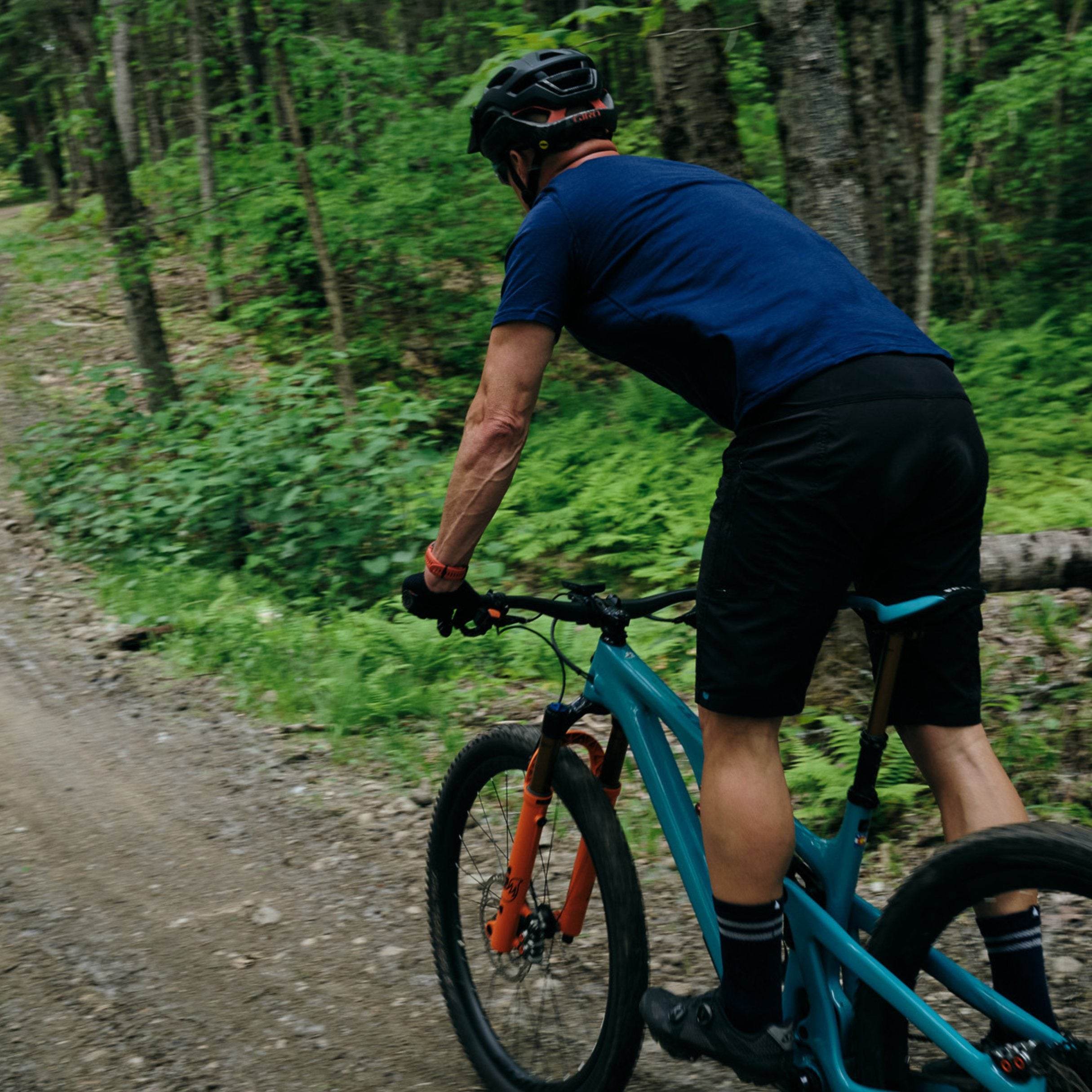 Every-Season Short Sleeve Merino Wool Pocket Tee - Atlantic Blue